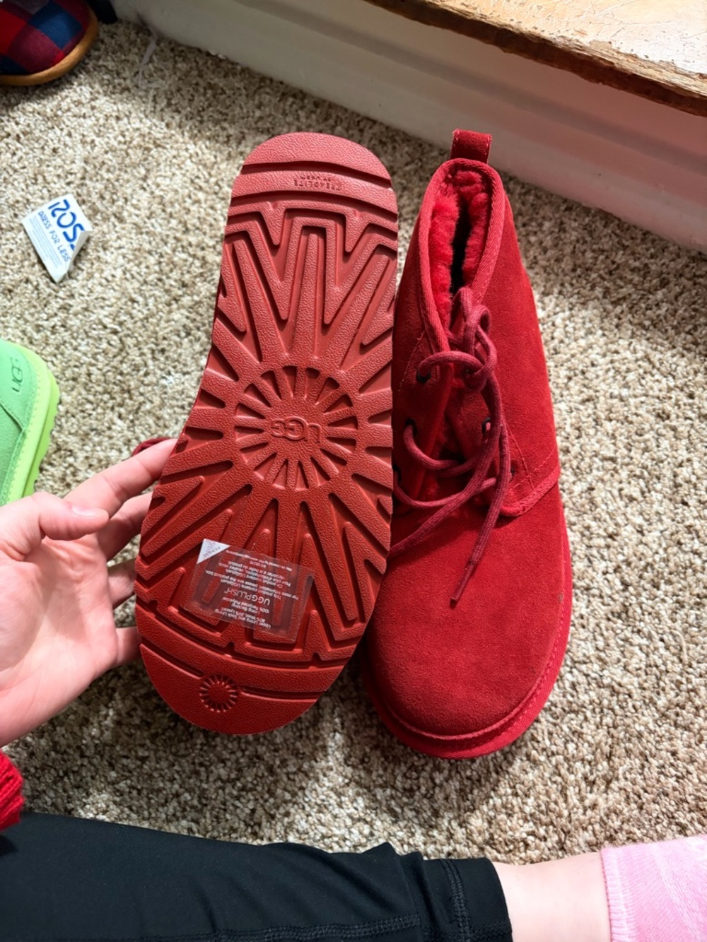 UGG men’s red  Suede Chukka Boot (Bright Red)